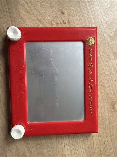 Etch sketch classic red - sketch,